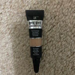 Bye bye under eye Concealer